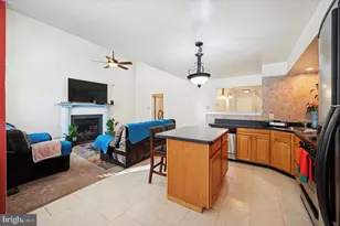 32 Victory Way, Upper Chichester, PA 19061 - Photo 7