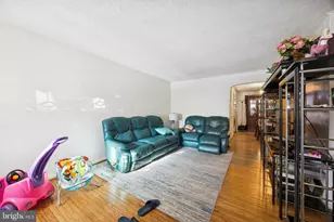 1053 Taylor Dr, Folcroft, PA 19032 - Photo 3