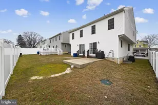 250 Davis Ave, Clifton Heights, PA 19018 - Photo 3