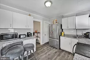 204 E Avon Rd, Brookhaven, PA 19015 - Photo 7