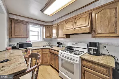 217 E Greenwood Avenue, Lansdowne, PA 19050 - Photo 7