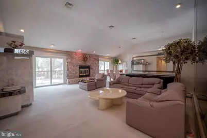 501 Flora Circle, Springfield, PA 19064 - Photo 5