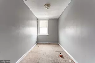 234 Spring Valley Rd, Darby, PA 19023 - Photo 25