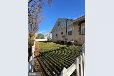 221 W Chester Pike #B, Ridley Park, PA 19078 - Photo 15