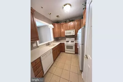 6000 Village Way #6205, Marcus Hook, PA 19061 - Photo 5