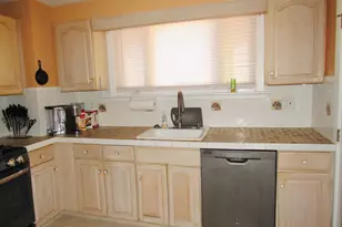 306 S State Rd, Upper Darby, PA 19082 - Photo 17