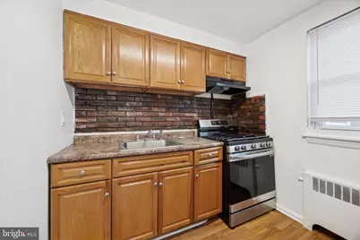 206 W Parkway Avenue, Chester, PA 19013 - Photo 3