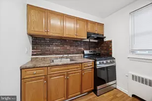 206 W Parkway Ave, Chester, PA 19013 - Photo 3