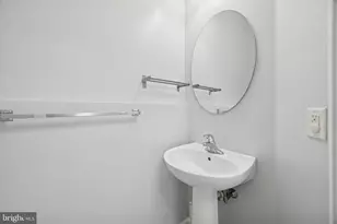 17 Hillview Cir, Lansdowne, PA 19050 - Photo 13