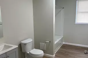 122 E Ridge Rd, Marcus Hook, PA 19061 - Photo 3