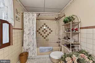 1949 Forrest Ave, Morton, PA 19070 - Photo 21