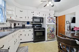 327 Netherington Dr, Broomall, PA 19008 - Photo 9