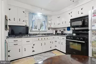 327 Netherington Dr, Broomall, PA 19008 - Photo 11