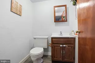 327 Netherington Dr, Broomall, PA 19008 - Photo 17