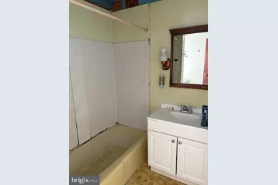 215 Chippewa Street, Essington, PA 19029 - Photo 11