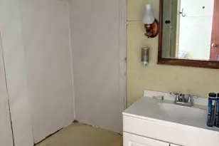 215 Chippewa St, Essington, PA 19029 - Photo 11