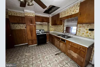 106 N 2nd Street, Darby, PA 19023 - Photo 11