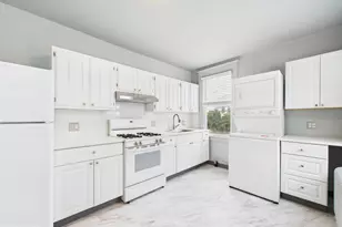 246 S Fairview Ave, Upper Darby, PA 19082 - Photo 3