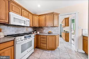 204 Rutledge Ave, Folsom, PA 19033 - Photo 13