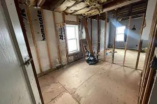 409 Flower St, Chester, PA 19013 - Photo 5