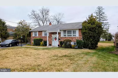 125 Willow Way, Folsom, PA 19033 - Photo 1