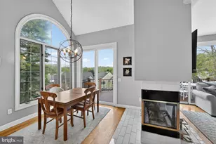 8 Village Cir, Newtown Square, PA 19073 - Photo 13