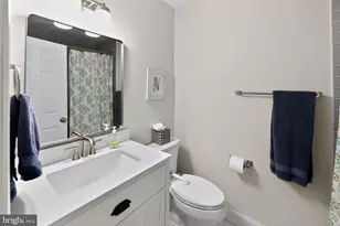 8 Village Cir, Newtown Square, PA 19073 - Photo 29