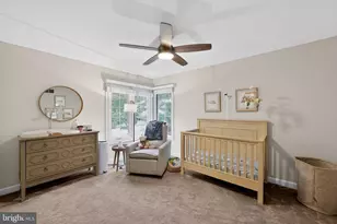 8 Village Cir, Newtown Square, PA 19073 - Photo 25