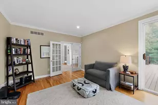 8 Village Cir, Newtown Square, PA 19073 - Photo 17