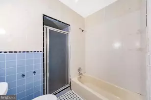 274 Avon Rd, Upper Darby, PA 19082 - Photo 17