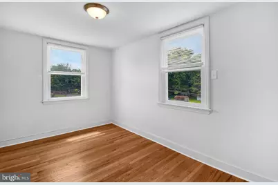 666 Rively Avenue, Glenolden, PA 19036 - Photo 7