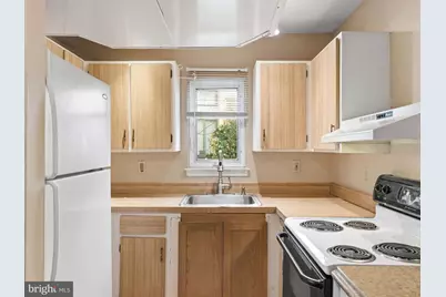 100 E Glenolden Avenue #T-13, Glenolden, PA 19036 - Photo 11