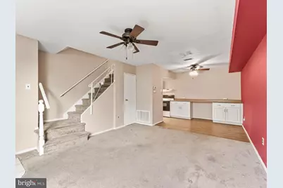 100 E Glenolden Avenue #T-13, Glenolden, PA 19036 - Photo 5