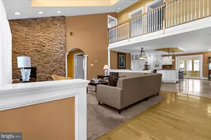 2037 Woodside Ln, Broomall, PA 19008 - Photo 5