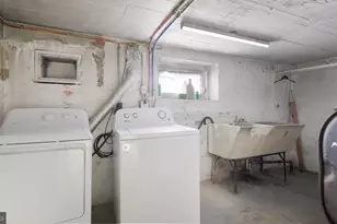 1105 Roosevelt Dr, Havertown, PA 19083 - Photo 9