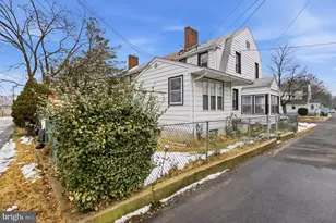 16 Seneca St, Essington, PA 19029 - Photo 3