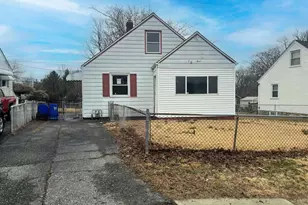 53 Seward Ln, Aston, PA 19014 - Photo 1