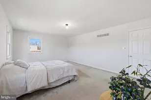 234 Broomall St, Folsom, PA 19033 - Photo 11