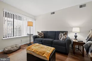 7204 Hilltop Dr, Brookhaven, PA 19015 - Photo 9