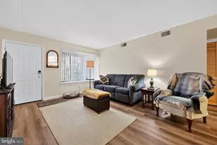 7204 Hilltop Dr, Brookhaven, PA 19015 - Photo 11