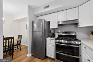 7204 Hilltop Dr, Brookhaven, PA 19015 - Photo 13