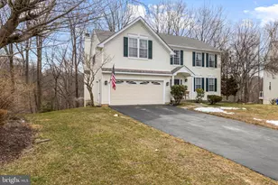 411 Highgrove Ln, Aston, PA 19014 - Photo 3