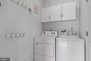 411 Highgrove Ln, Aston, PA 19014 - Photo 25