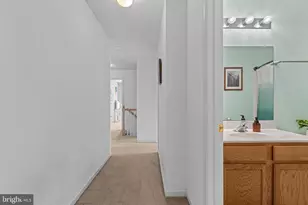 411 Highgrove Ln, Aston, PA 19014 - Photo 35