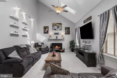 411 Highgrove Lane, Aston, PA 19014 - Photo 13