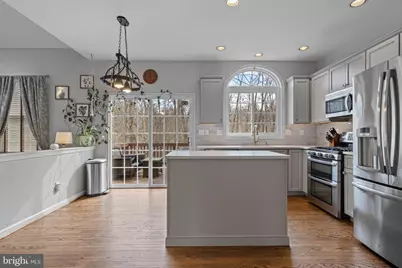 411 Highgrove Lane, Aston, PA 19014 - Photo 9