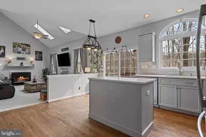 411 Highgrove Lane, Aston, PA 19014 - Photo 11