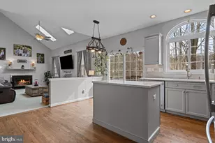 411 Highgrove Ln, Aston, PA 19014 - Photo 11