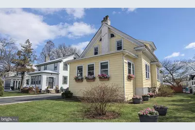 612 W Magnolia Avenue, Aldan, PA 19018 - Photo 1