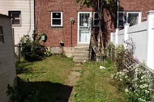 208 Marks Ave, Darby, PA 19023 - Photo 9